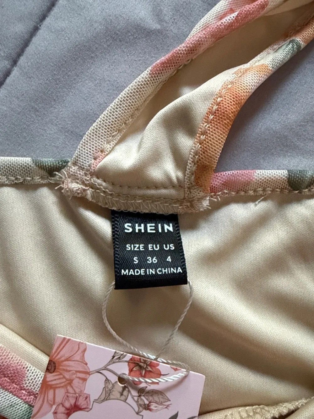 SHEIN Cream One-Shoulder Floral Crop Top with Pink & Coral Flowers - Picture 4 of 4